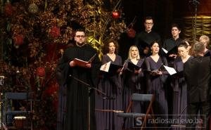 Svečani božićni koncert oduševio publiku u Narodnom pozorištu
